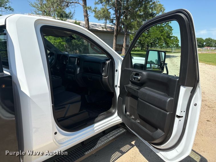 image for item EF3003 2022 Chevrolet Silverado 3500HD flatbed pickup truck