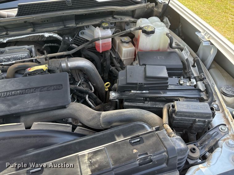 image for item EF3003 2022 Chevrolet Silverado 3500HD flatbed pickup truck