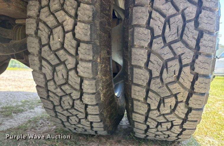 image for item EF3003 2022 Chevrolet Silverado 3500HD flatbed pickup truck