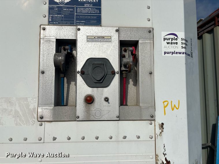 image for item EF3010 2011 Kentucky dry van trailer