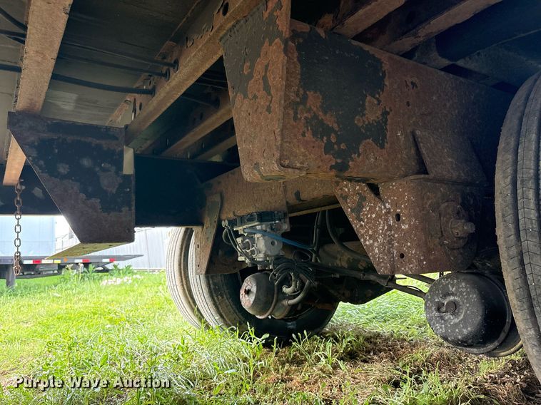 image for item EF3010 2011 Kentucky dry van trailer