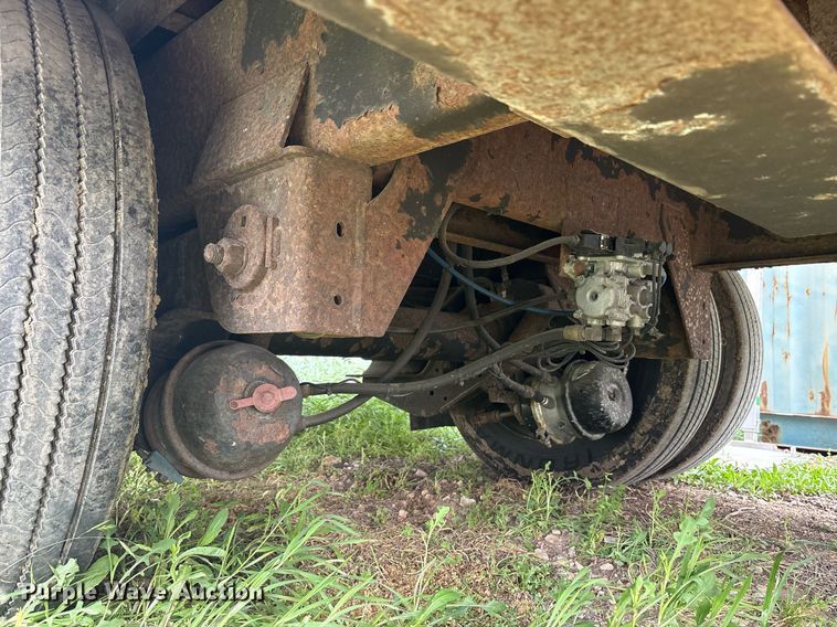 image for item EF3010 2011 Kentucky dry van trailer