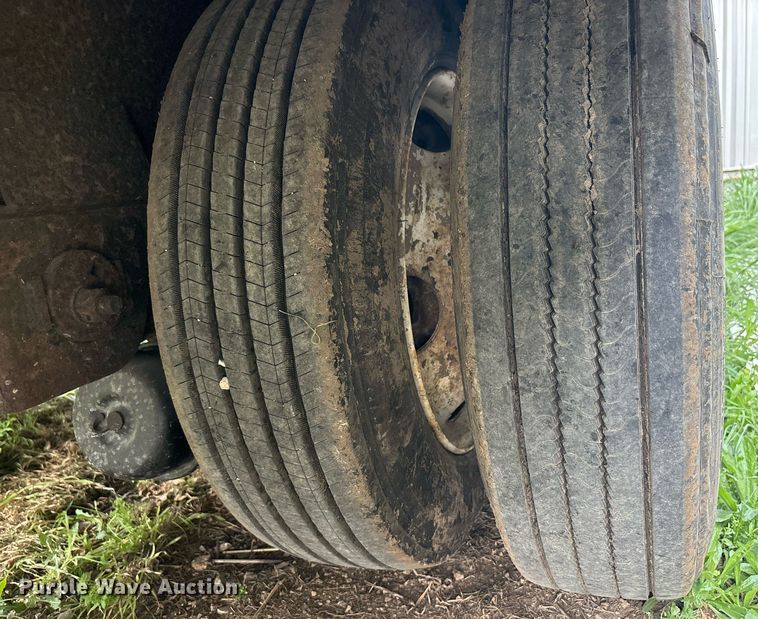 image for item EF3010 2011 Kentucky dry van trailer