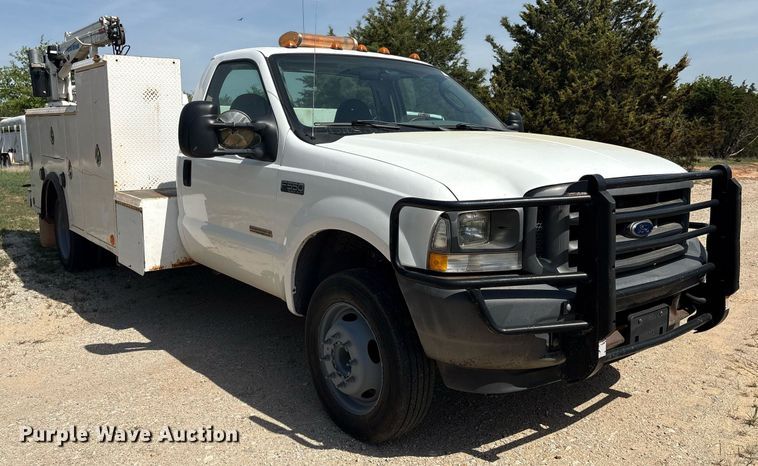 image for item EF3012 2004 Ford F550 utility / service truck