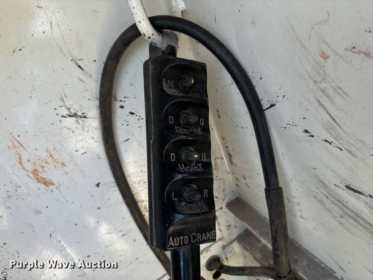 image for item EF3012 2004 Ford F550 utility / service truck