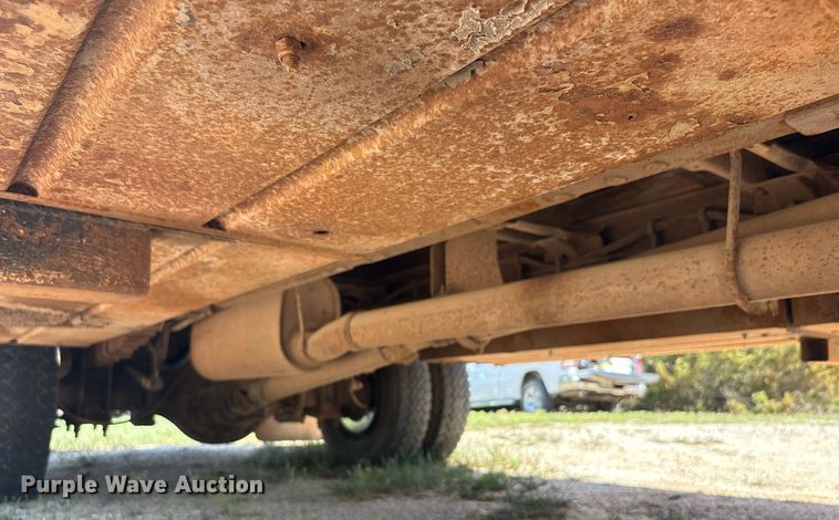 image for item EF3012 2004 Ford F550 utility / service truck