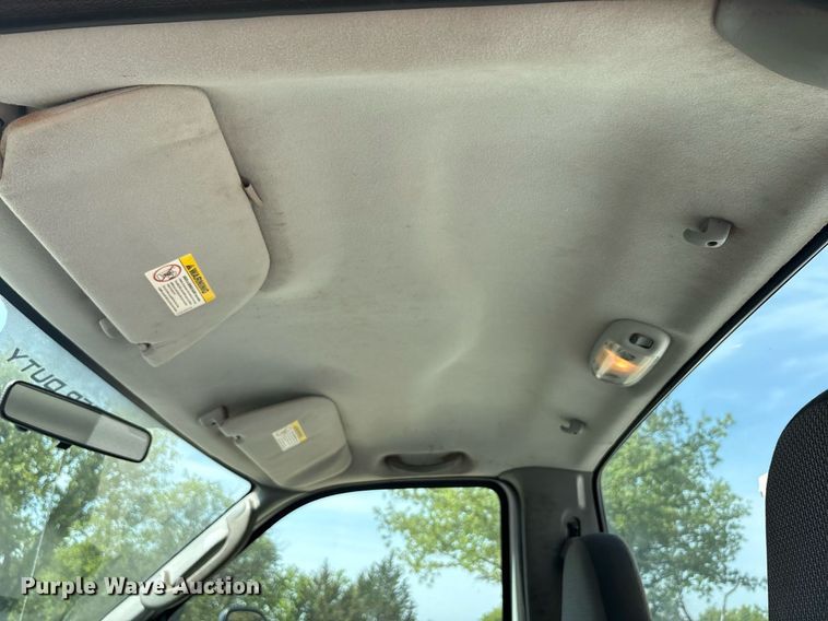 image for item EF3012 2004 Ford F550 utility / service truck