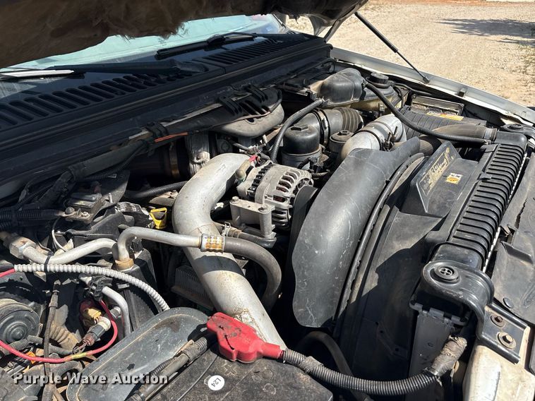 image for item EF3012 2004 Ford F550 utility / service truck