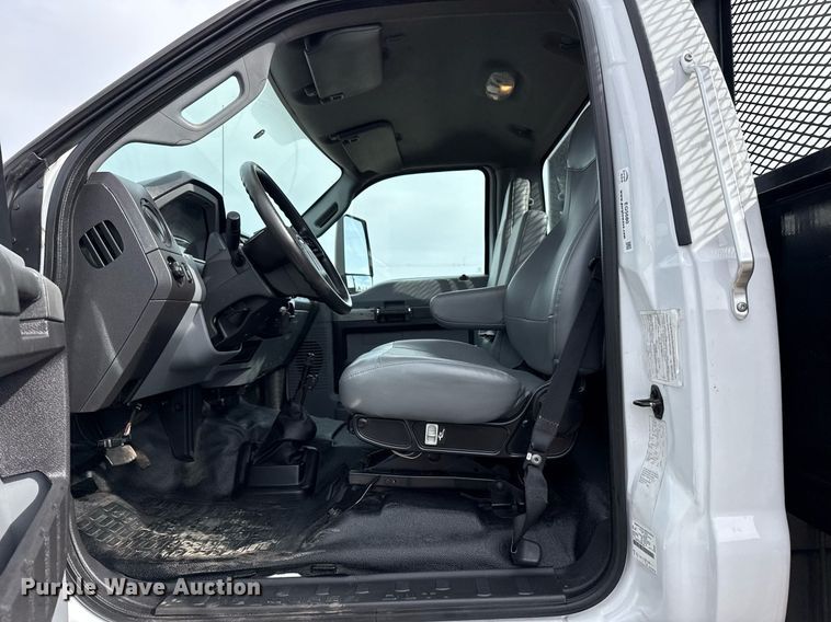 image for item EG5680 2017 Ford F750 Super Duty flatbed truck