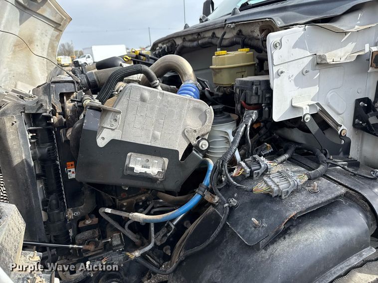 image for item EG5680 2017 Ford F750 Super Duty flatbed truck