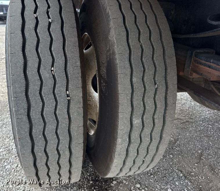 image for item EG5680 2017 Ford F750 Super Duty flatbed truck