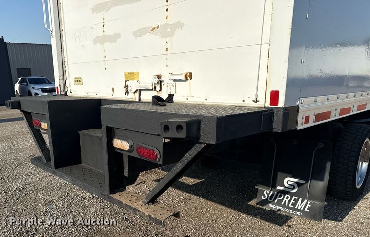 image for item EG5730 2017 Ford F550 Super Duty box truck