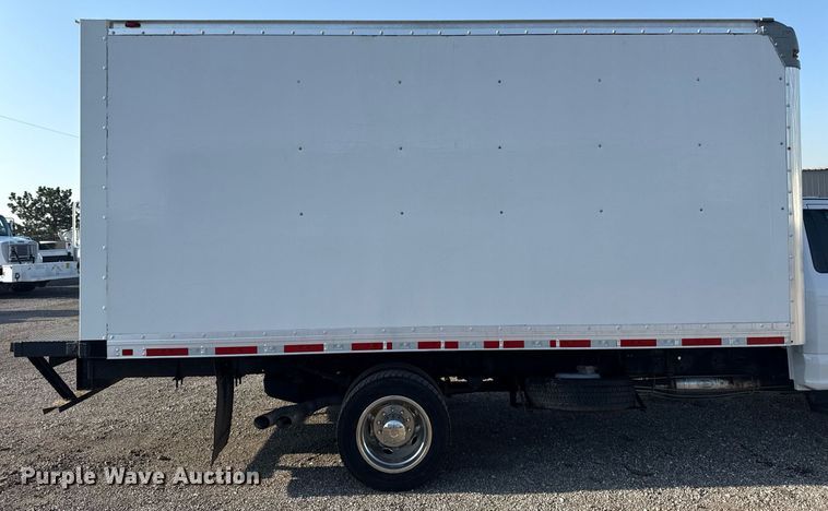 image for item EG5730 2017 Ford F550 Super Duty box truck