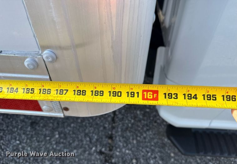 image for item EG5730 2017 Ford F550 Super Duty box truck