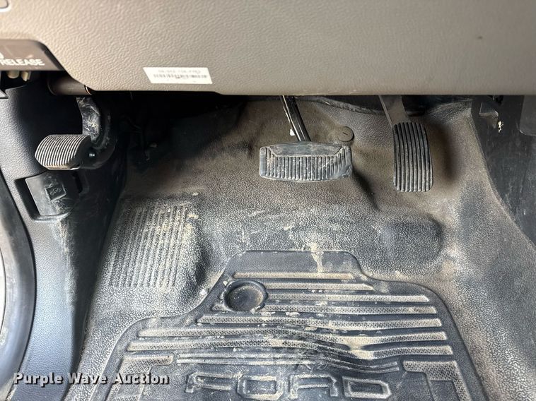 image for item EG5730 2017 Ford F550 Super Duty box truck