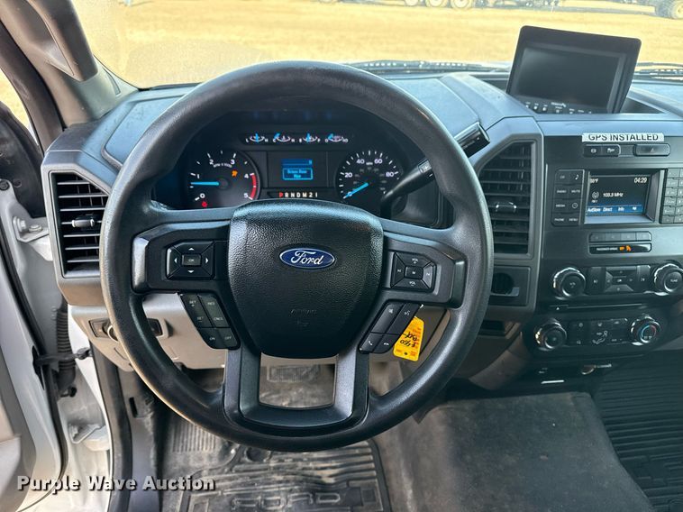 image for item EG5730 2017 Ford F550 Super Duty box truck