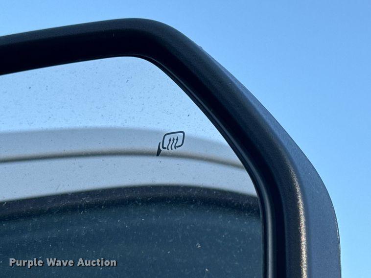 image for item EG5730 2017 Ford F550 Super Duty box truck