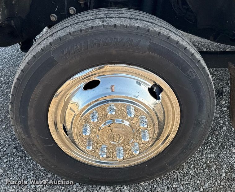 image for item EG5730 2017 Ford F550 Super Duty box truck