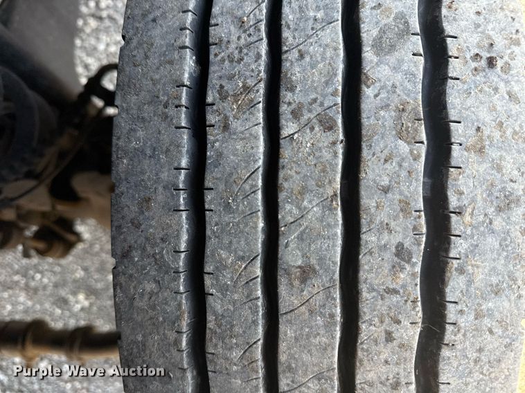 image for item EG5730 2017 Ford F550 Super Duty box truck