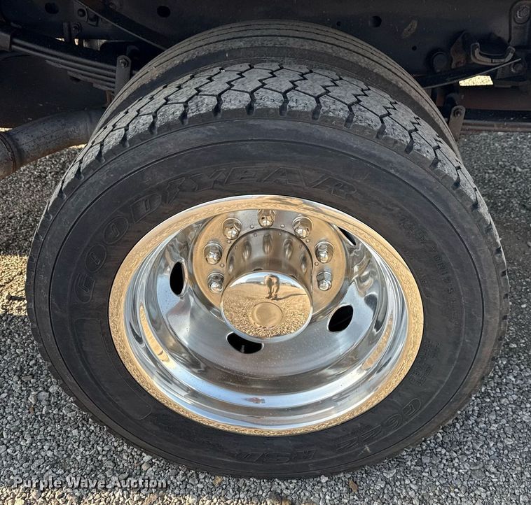 image for item EG5730 2017 Ford F550 Super Duty box truck