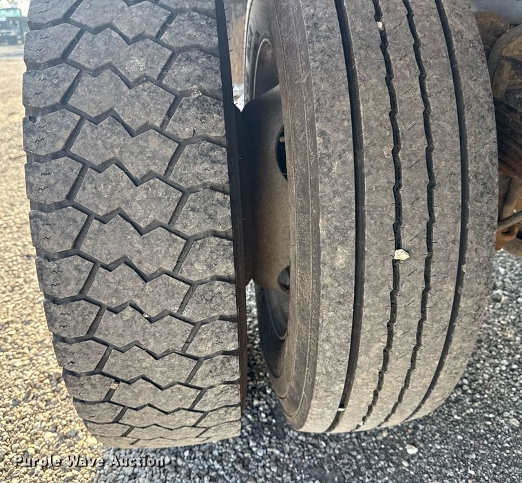 image for item EG5730 2017 Ford F550 Super Duty box truck