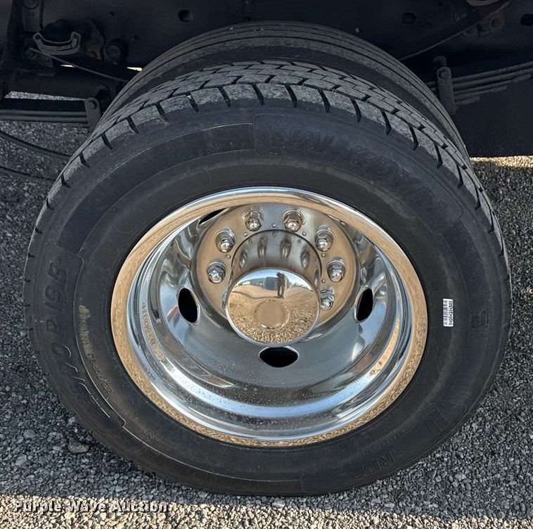 image for item EG5730 2017 Ford F550 Super Duty box truck