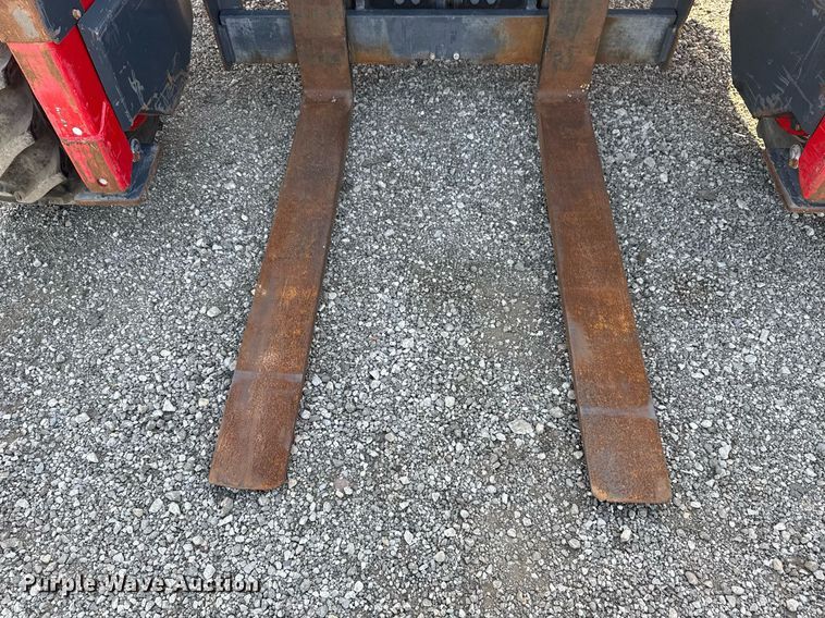 image for item EG5732 2015 Moffett M8 70.3 forklift