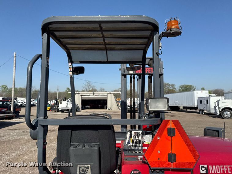 image for item EG5732 2015 Moffett M8 70.3 forklift