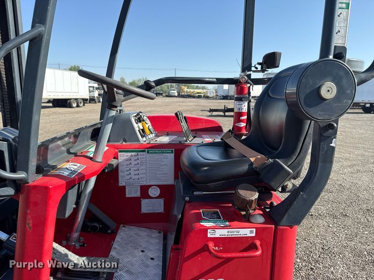 image for item EG5732 2015 Moffett M8 70.3 forklift