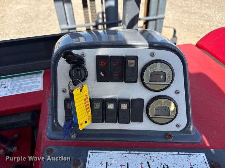 image for item EG5732 2015 Moffett M8 70.3 forklift