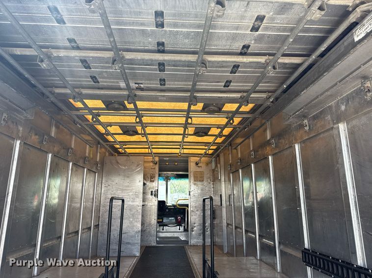 image for item EG5739 2008 Freightliner MT45 delivery truck