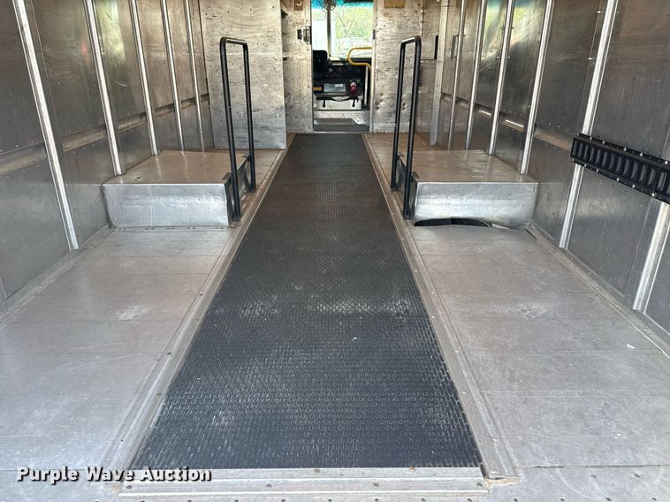 image for item EG5739 2008 Freightliner MT45 delivery truck