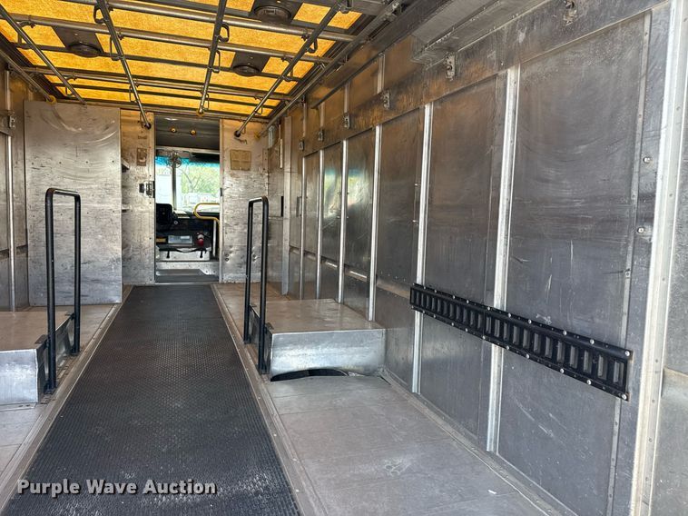 image for item EG5739 2008 Freightliner MT45 delivery truck