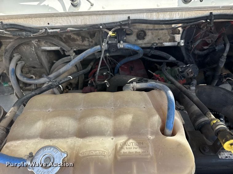 image for item EG5739 2008 Freightliner MT45 delivery truck