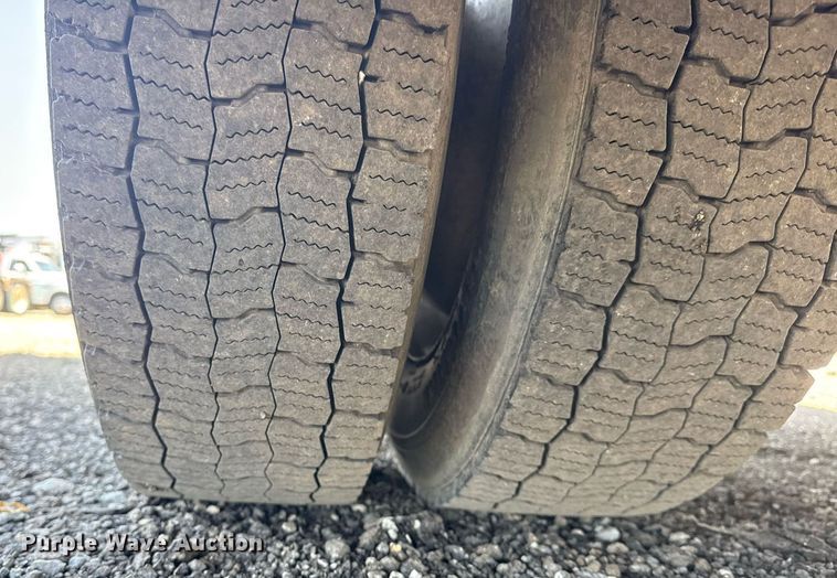 image for item EG5739 2008 Freightliner MT45 delivery truck