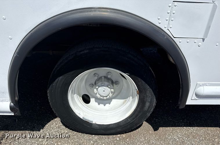 image for item EG5739 2008 Freightliner MT45 delivery truck