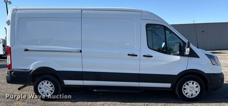 image for item EG5748 2020 Ford Transit 250 van