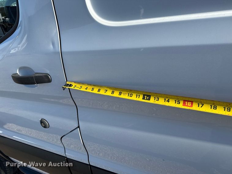 image for item EG5748 2020 Ford Transit 250 van