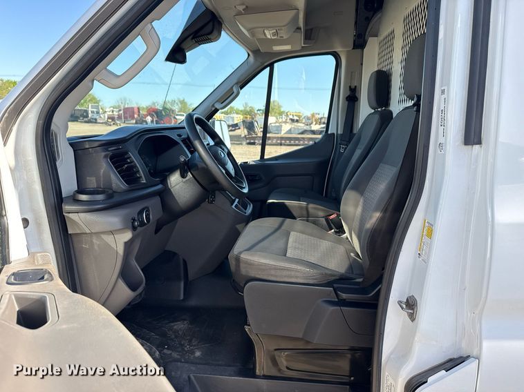 image for item EG5748 2020 Ford Transit 250 van