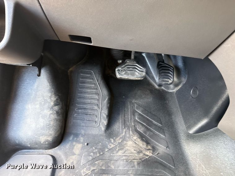 image for item EG5748 2020 Ford Transit 250 van