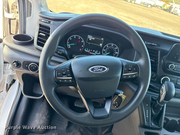 image for item EG5748 2020 Ford Transit 250 van