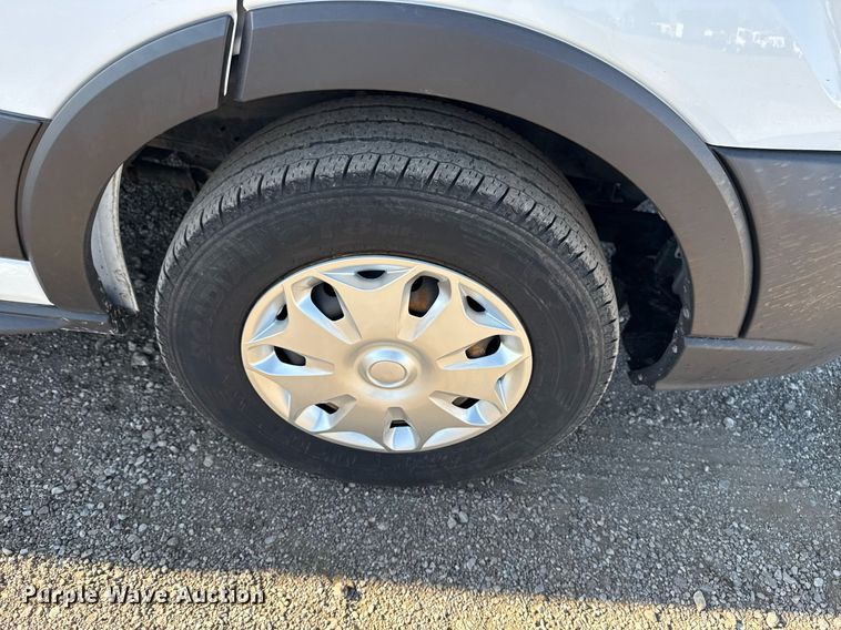 image for item EG5748 2020 Ford Transit 250 van