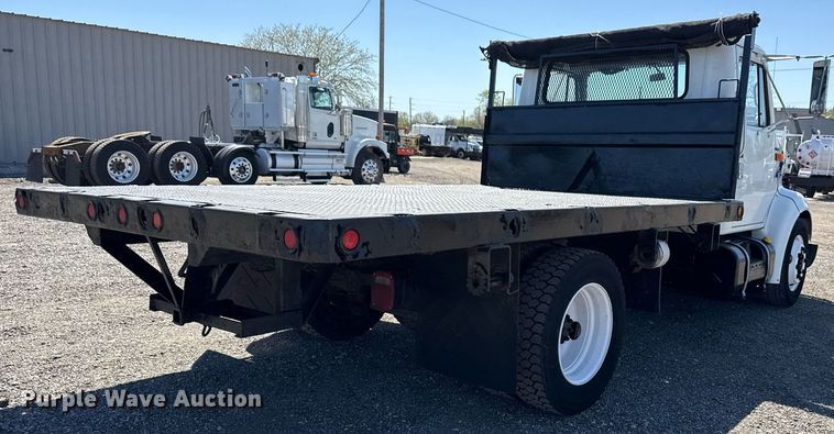 image for item EG5758 1998 International 4700 dump flatbed truck