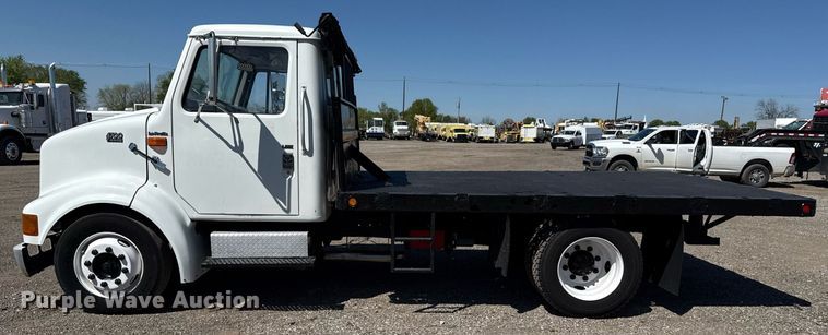 image for item EG5758 1998 International 4700 dump flatbed truck