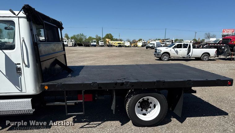 image for item EG5758 1998 International 4700 dump flatbed truck