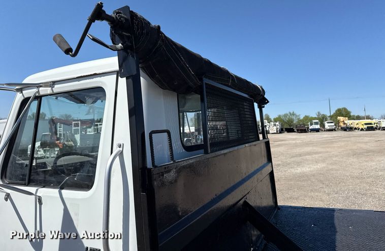 image for item EG5758 1998 International 4700 dump flatbed truck