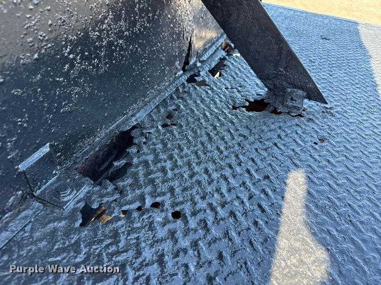 image for item EG5758 1998 International 4700 dump flatbed truck