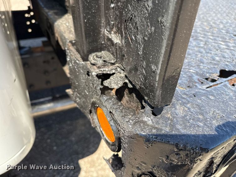 image for item EG5758 1998 International 4700 dump flatbed truck