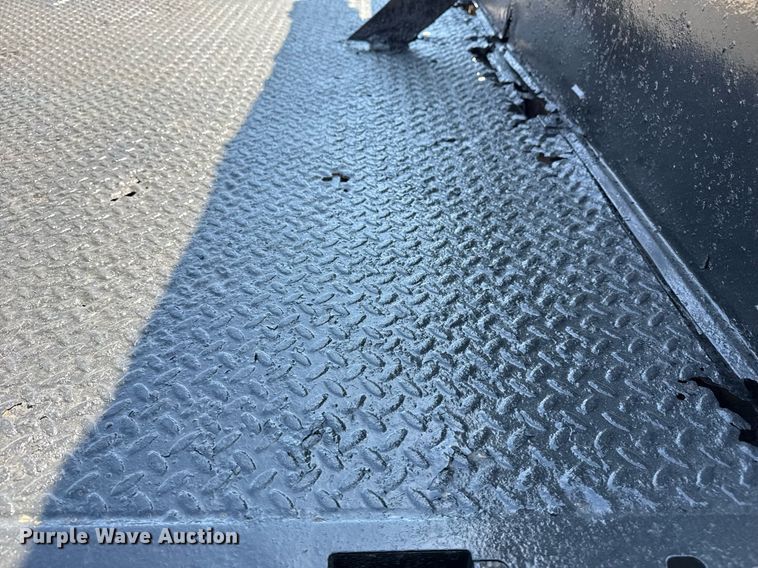 image for item EG5758 1998 International 4700 dump flatbed truck