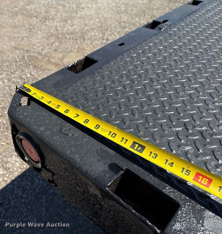 image for item EG5758 1998 International 4700 dump flatbed truck